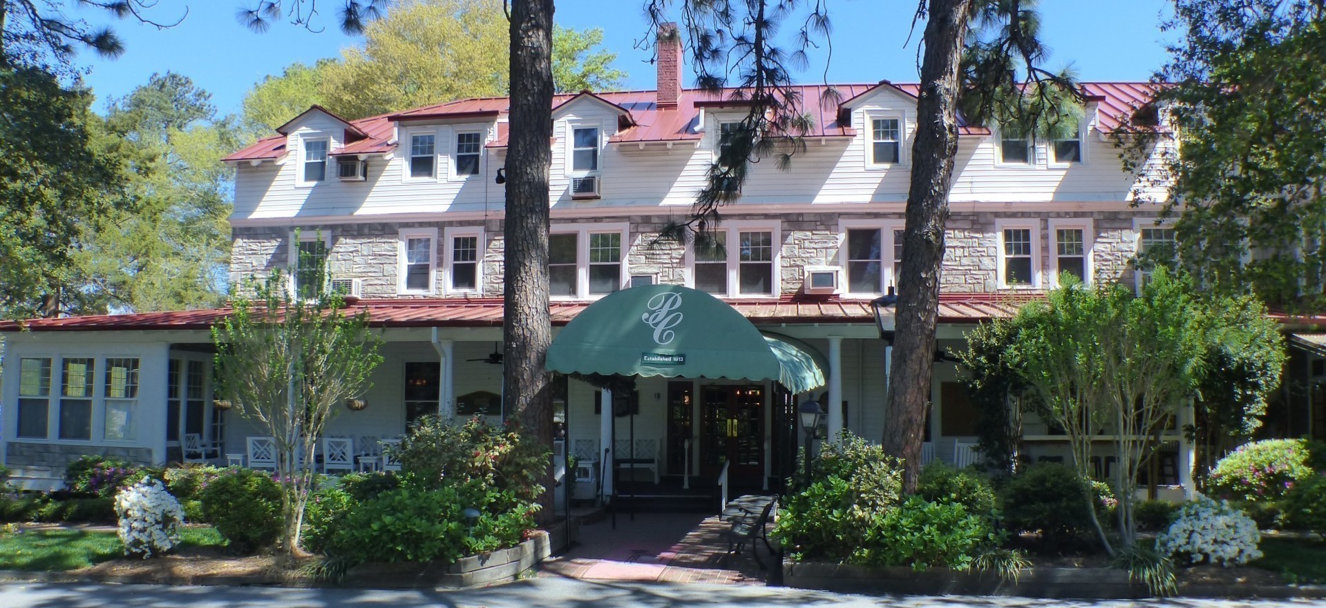 Pine Crest Inn